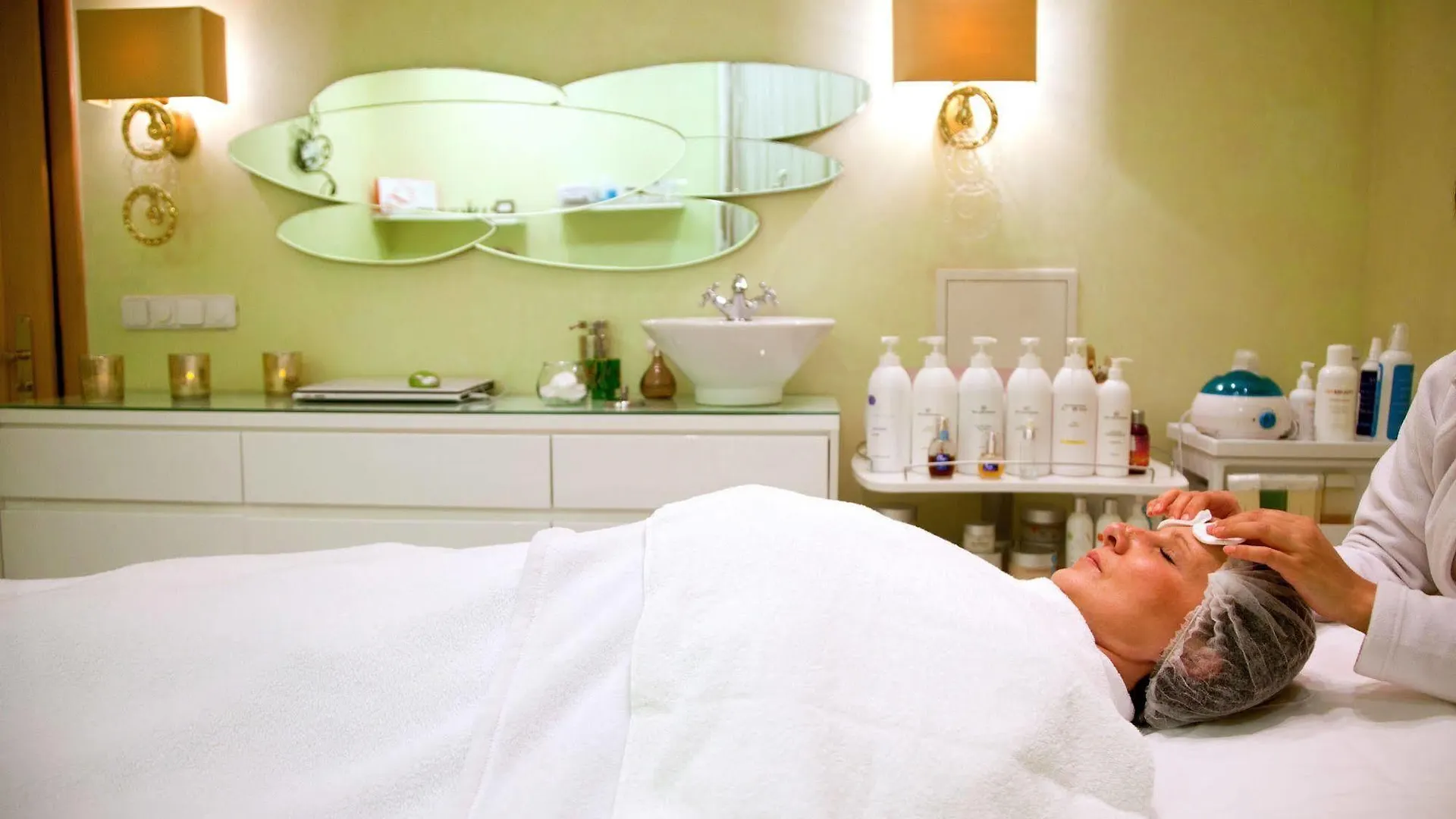 Hotel Ambiente Wellness & Spa Karlovy Vary 4*,  Czech Republic